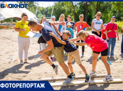 Мокро и весело прошли семейно-спортивные эстафеты в Волжском: фоторепортаж