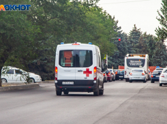 Два авто Daewoo Nexia не поделили дорогу в Волжском: есть пострадавшие