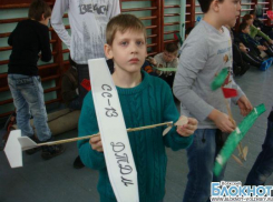 В Волжском юные авиамоделисты продемонстрировали свои умения