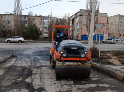 В Волжском началась подготовка к ремонту дорог