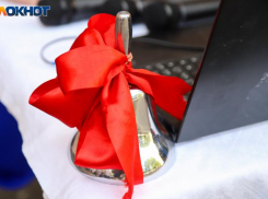 «Заботится о подрастающем поколении»: родители учеников волжской музыкальной школы отблагодарили Игоря Воронина