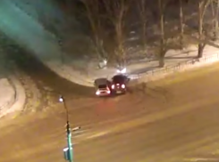 В первые часы после Нового года в Волжском произошло ДТП