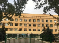 Два отделения больницы им. Фишера в Волжском закрыли на карантин из-за вспышки COVID-19