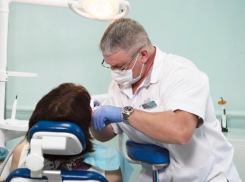 Праздник у нас, а подарки вам!: бесплатная консультация и профчистка от стоматологии «Смаил»