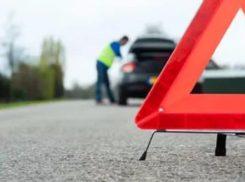 Водитель на KIA из Волжского вылетел на встречную полосу и протаранил «шестёрку»