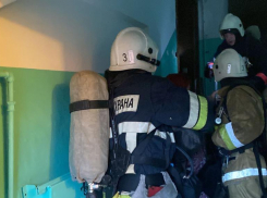 Чуть не сгорел в собственной квартире: пожар в Волгограде