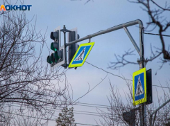 В Волжском появится светофор с опозданием на год