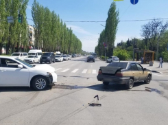 В Волжском накануне произошли 2-е аварии: подробности