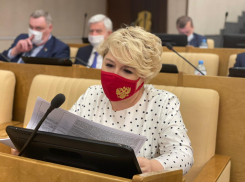 «Вакцинация будет добровольной»: депутат Госдумы Ирина Гусева развеяла страхи волжан