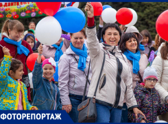 Первомайская демонстрация состоялась в Волжском: фоторепортаж