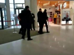 Мы не били: охрана прокомментировала жестокое задержание воришки с видео