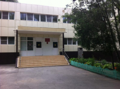 Комитет образования прокомментировал обращение волжской школы с просьбой о масках