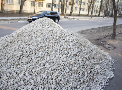 Волжские коммунальщики покупают более 600 тонн щебня