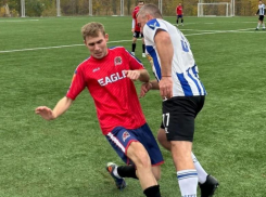 В Волжском прошел межрегиональный товарищеский матч по футболу