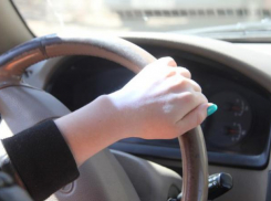 В Волжском в тройном ДТП пострадала автоледи