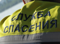 Спасатели вызволили запертого малыша, спустившись с балкона 6 этажа