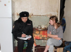 Мать-алкоголичка издевалась над детьми