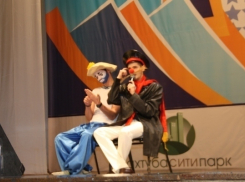 В Волжском состоялся первый полуфинал среди веселых и находчивых