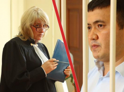 Администрация Волжского не хотела принимать деньги по договору, а теперь требует их в суде