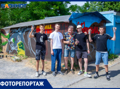 Уличные художники совместно с ветеранами расписали Волжский в память об Афганской войне