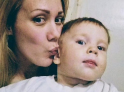 29-летняя волжанка Ирина Спикина начала бороться с раком ради двух сыночков