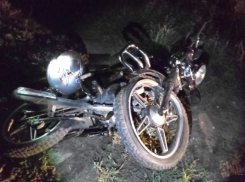 В Волгоградской области иномарка врезалась в мотоцикл: есть пострадавший 