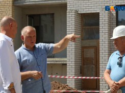 Глава Волжского принял участие в выездном совещании с застройщиком в 37 микрорайоне