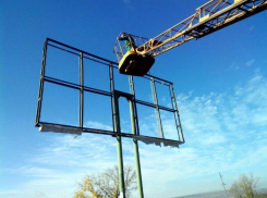 Незаконная реклама уйдет из города Волжского