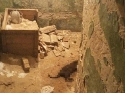 Труп в подвале МКД беспокоит жителей Волжского