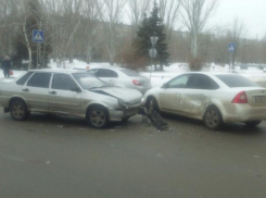 Волжанин на «Форде» не успел проскочить перекресток и стал виновником ДТП