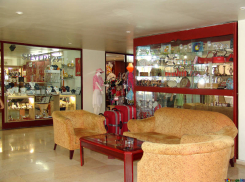 Волжанин повел избитую мать оформлять кредит на ювелирку