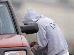 Под Волгоградом подросток с друзьями угнали несколько авто и пытались убить таксиста