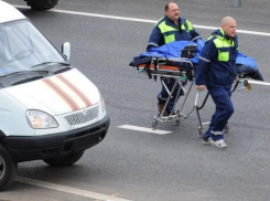 Двое водителей попали в больницу после лобового столкновения под Волжским