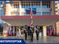 Волжский отметил День Государственного флага: яркий фоторепортаж