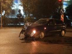 Волжане «помяли» друг друга на перекрестке у Планеталето