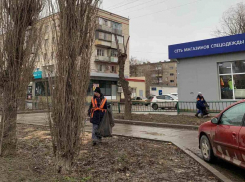 Волжским собственникам зданий напомнили о необходимости благоустройства прилегающих территорий