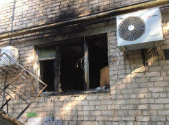 На улице Энгельса горело нежилое помещение