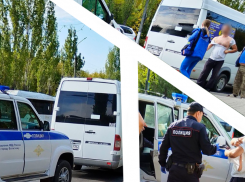 В Волжском словесная перепалка с водителем закончилась разорванной майкой