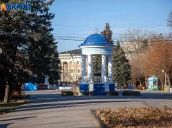 «Последний звонок» внесет коррективы: в Волжском ограничат движение и доступ в парк