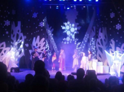 Волжане попали в первую новогоднюю сказку ДК «ВГС» 