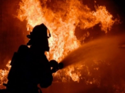 Два крупных пожара за ночь произошли в Средней Ахтубе