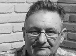 «Заразился и умер в больнице»: вдова рассказала о лечении в ковидном госпитале в Волжском
