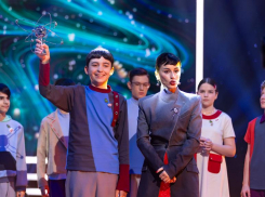 13-летний Мирон Арутюнян из Волжского победил в интеллектуальном шоу «Умнее всех» на «Пятнице»