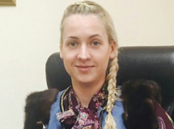 Известная блондинка Елена Беседова покинула руководящий пост в мэрии Волжского