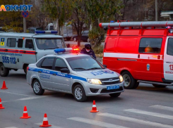 Женщина с ребенком попали под колеса машины в Волжском