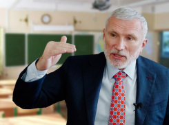 Лидер партии «Родина» Алексей Журавлев потребовал уравнять зарплаты учителей в России
