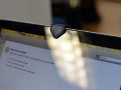 «Вас заметили»,- волжанам рекомендуют заклеивать камеры на ноутбуках