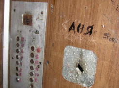 В 24 многоквартирных домах Волжского заменят 96 лифтов