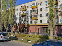 Жители и предприниматели страдают из-за запрета остановки у «Русича» в Волжском