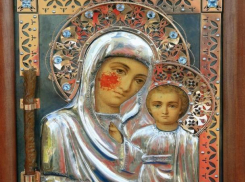 Чудотворную кровоточащую икону привезут в Волжский